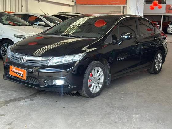 HONDA CIVIC 1.8 LXS 16V FLEX 4P AUTOMÁTICO HONDA CIVIC 1.8 LXS 16V FLEX 4P AUTOMÁTICO